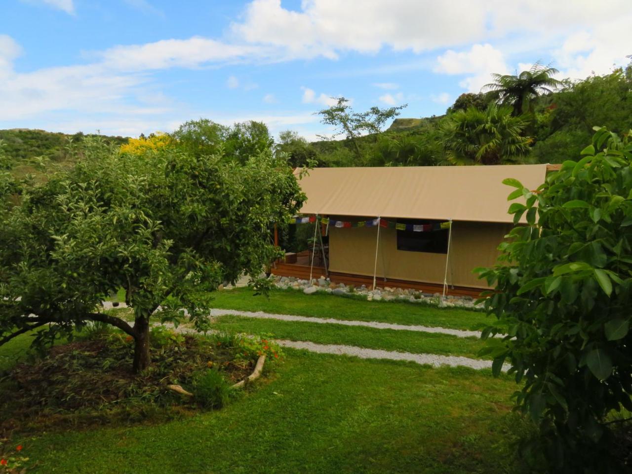 Hotel Omarama Oasis - Permaculture Glamping Pohara Exterior foto