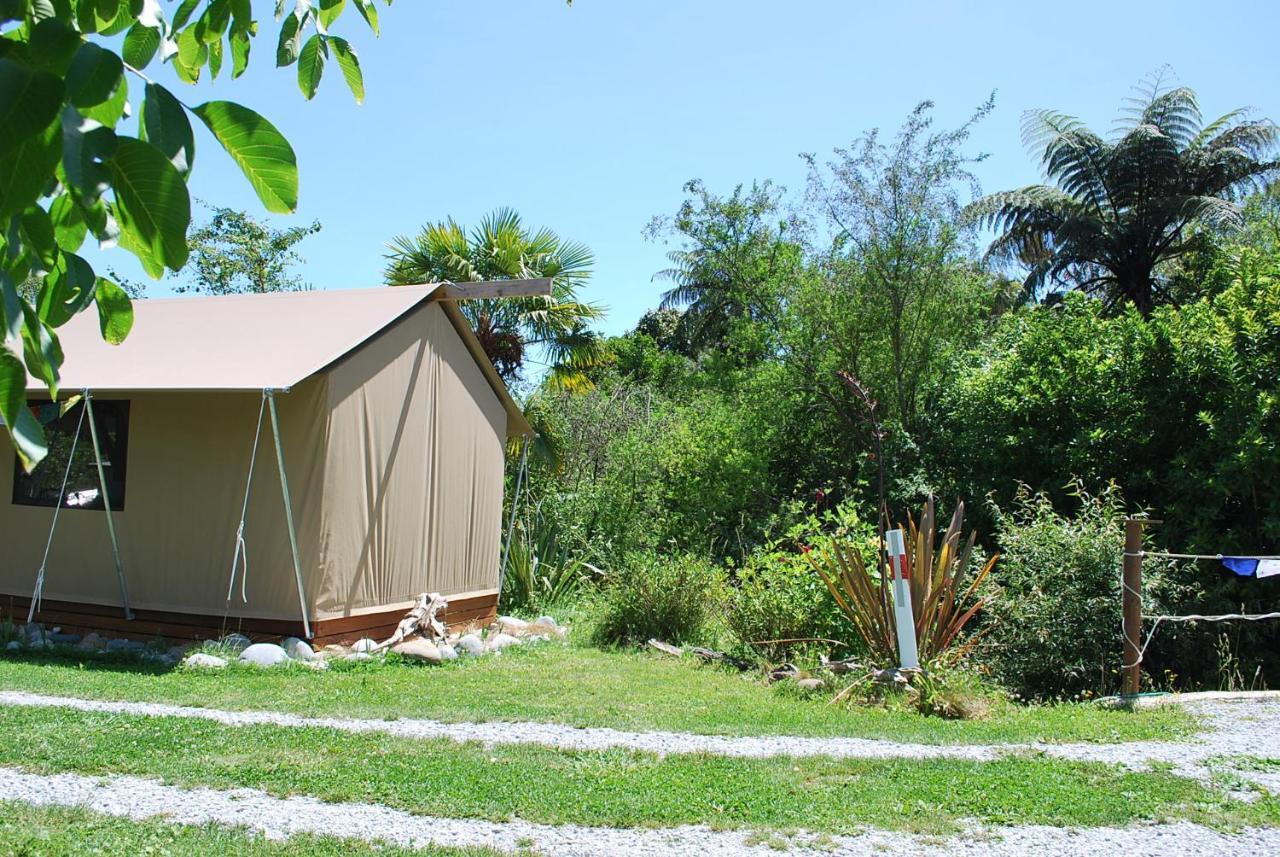 Hotel Omarama Oasis - Permaculture Glamping Pohara Exterior foto